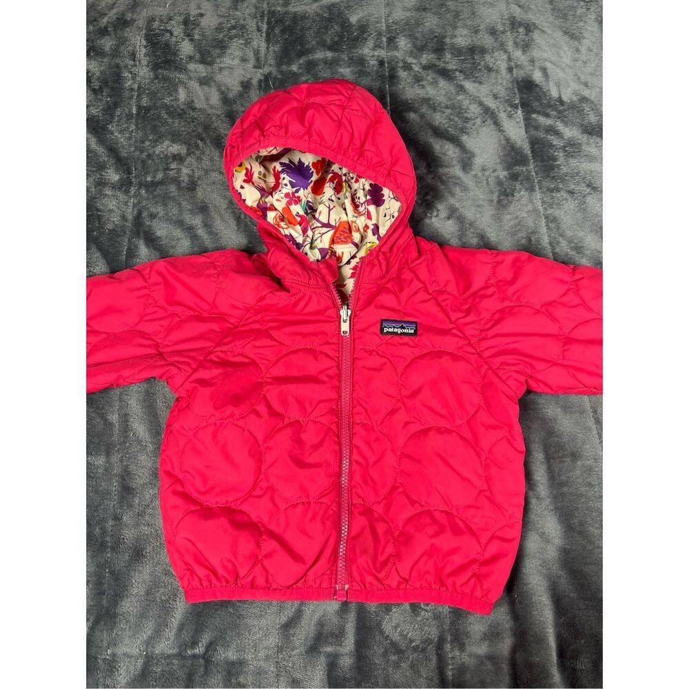Patagonia reversible  toddler jacket size small /3T